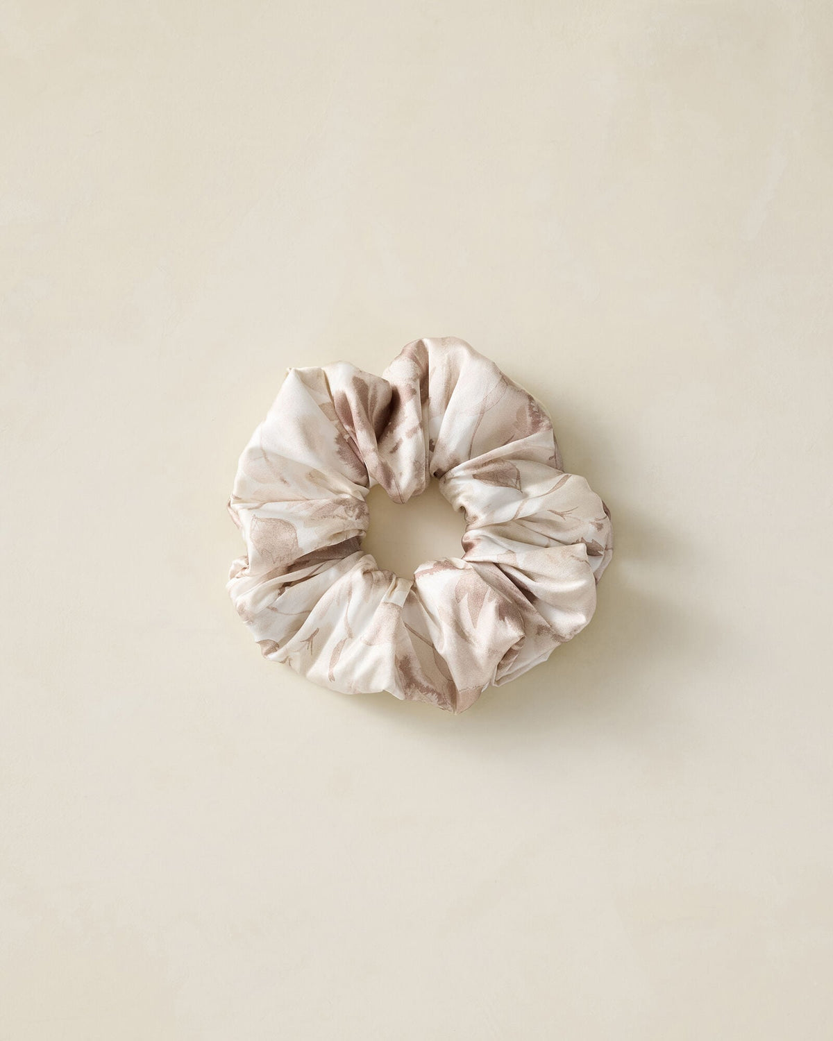 WASHABLE SILK TRANQUIL FLORAL SCRUNCHIE