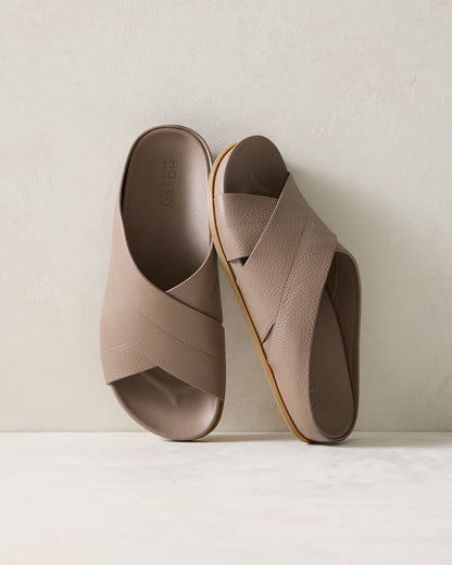 LEATHER CRISS-CROSS SANDALS