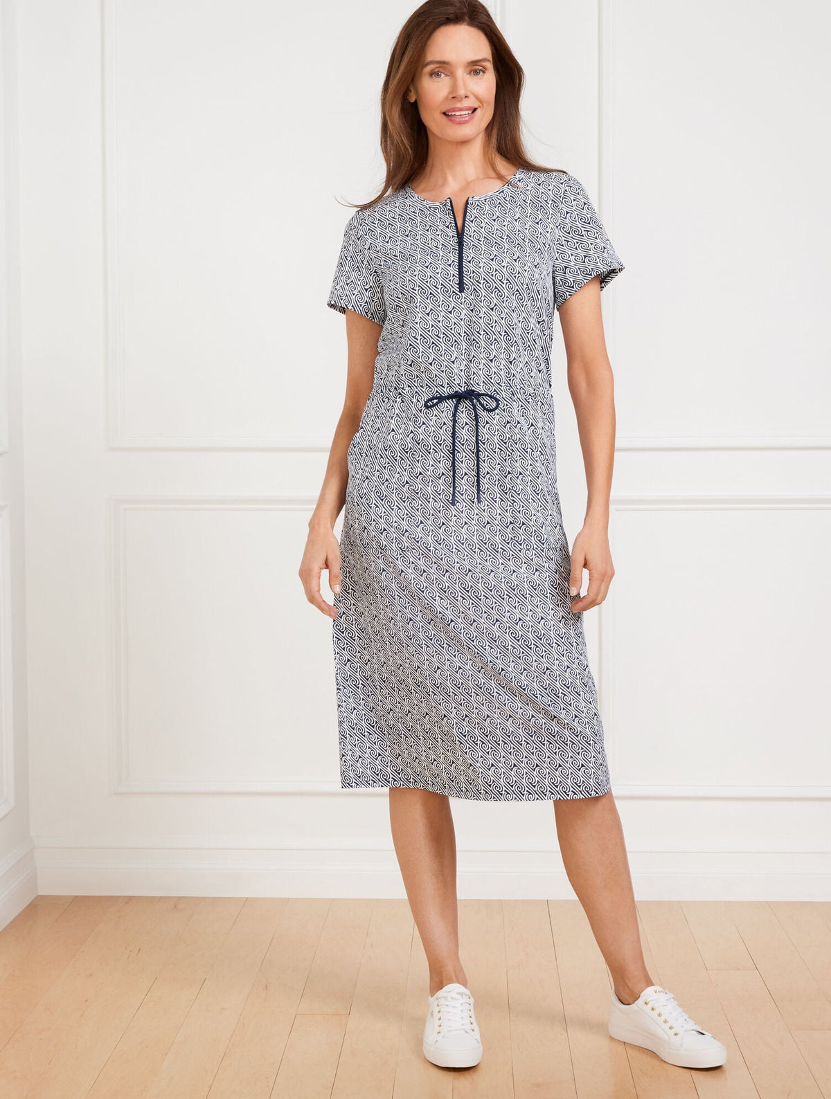 LIGHTWEIGHT WOVEN STRETCH DRAWSTRING WAIST DRESS - WATER SWIRLS