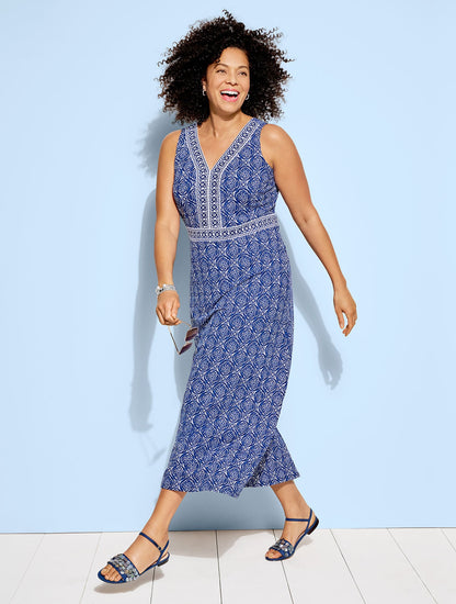 EFFORTLESS JERSEY MAXI DRESS - PRETTY MEDALLION