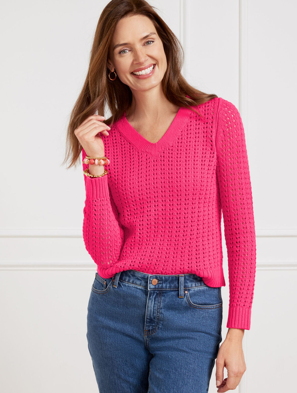 OPEN STITCH V-NECK PULLOVER