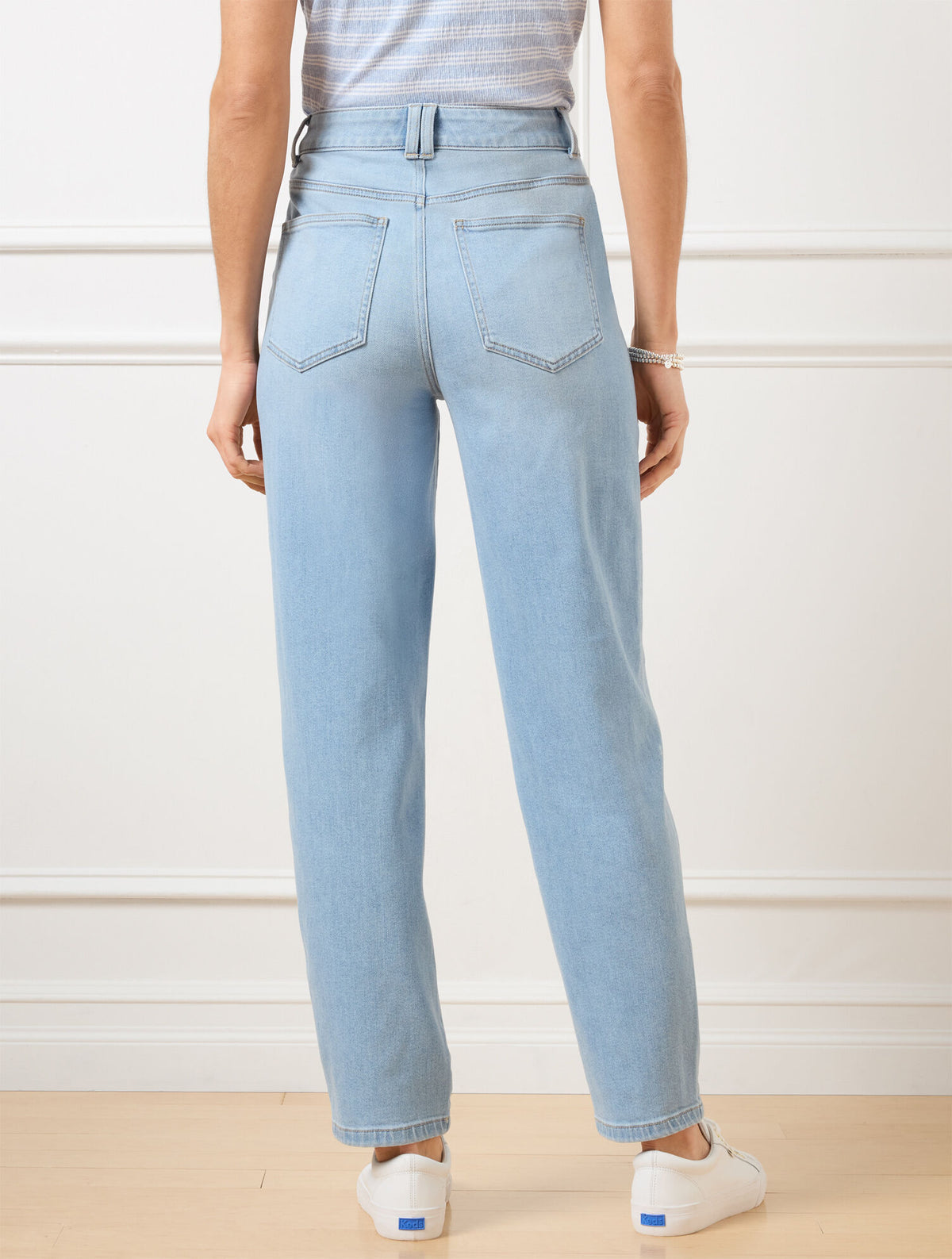RELAXED TAPERED BARREL LEG JEANS - CARLINA WASH