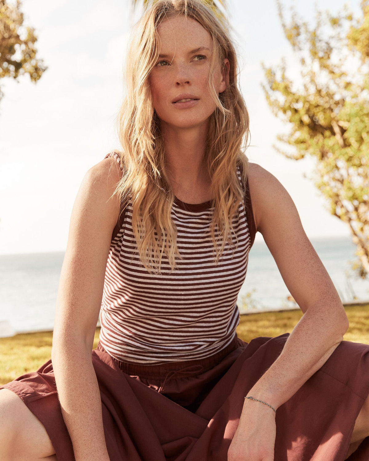 LINEN STRIPE CREWNECK TANK