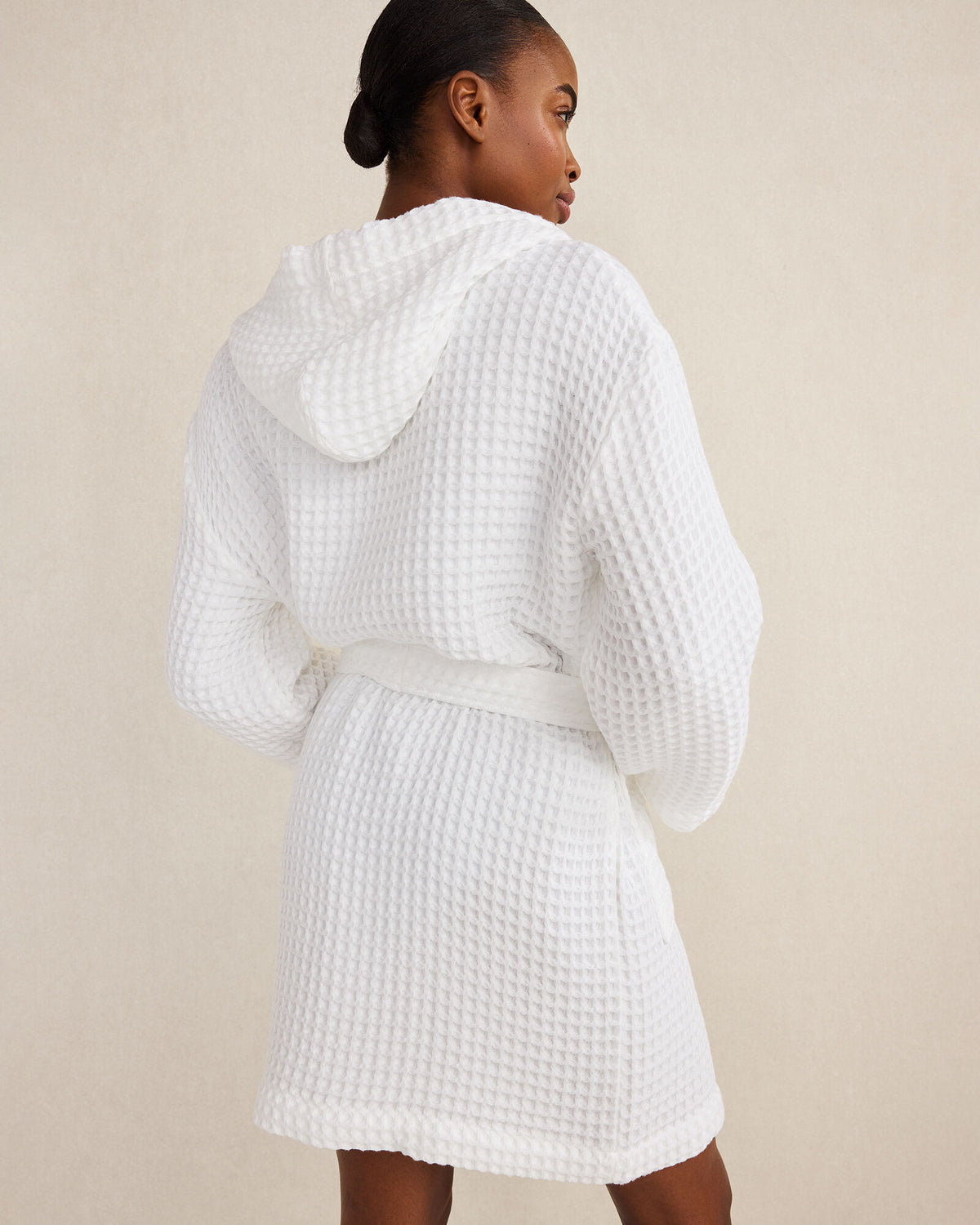 ORGANIC COTTON WAFFLE HOODED ROBE