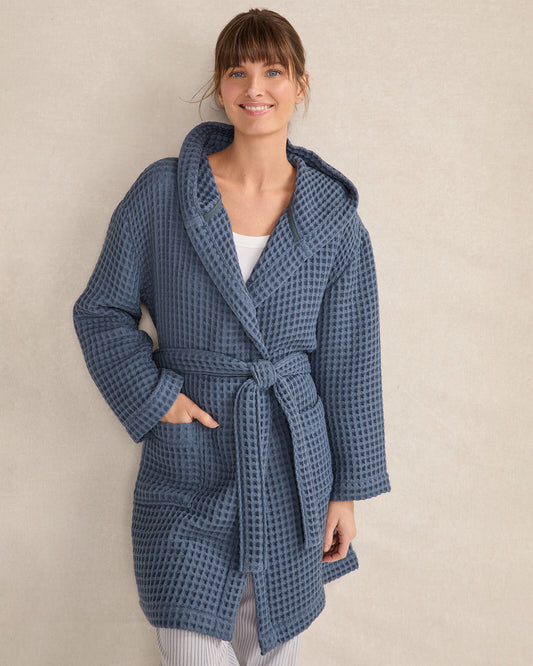 ORGANIC COTTON WAFFLE HOODED ROBE