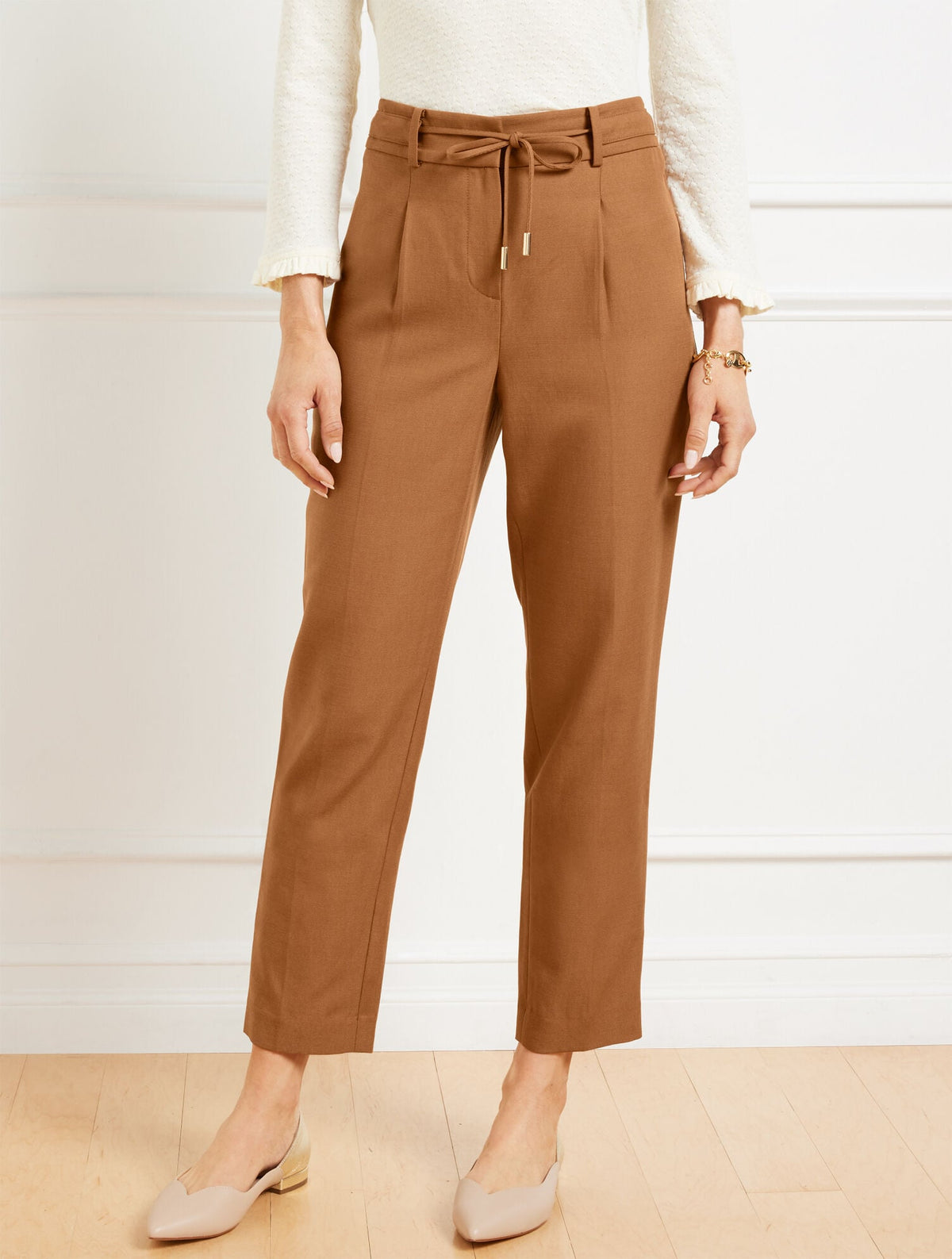 TAPERED ANKLE PLEATED PANTS