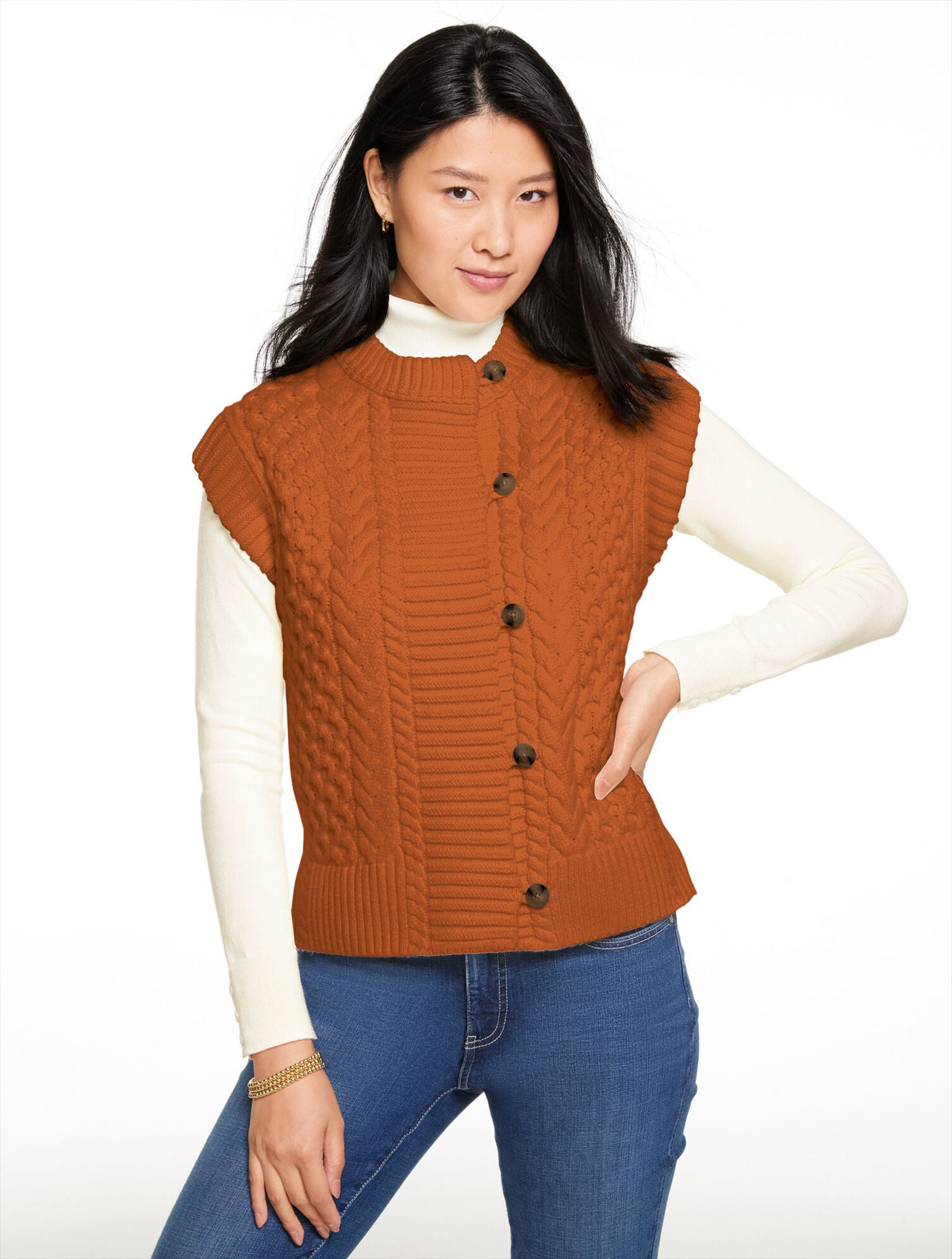 CABLE KNIT SWEATER VEST