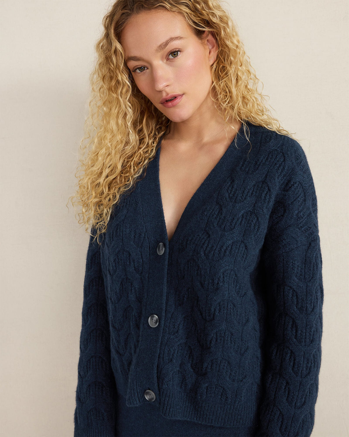 CASHMERE CABLE CARDIGAN