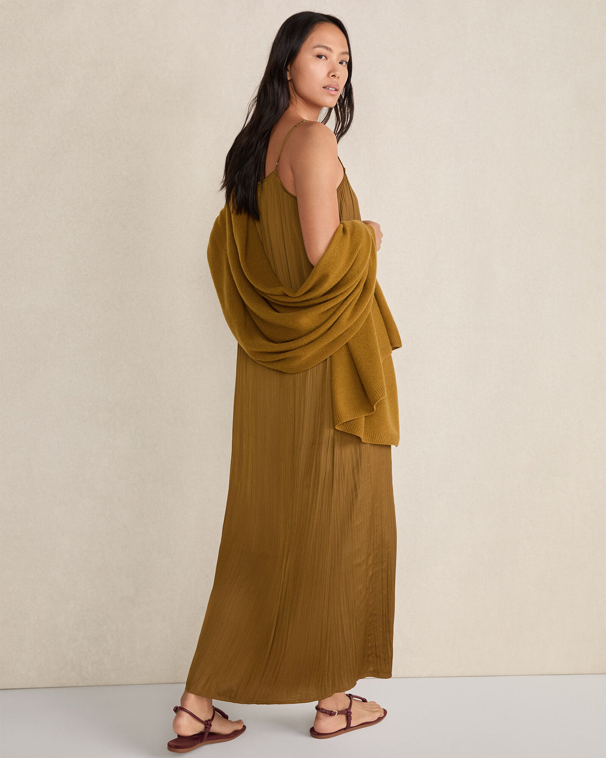 SILKY PLEATED MAXI DRESS
