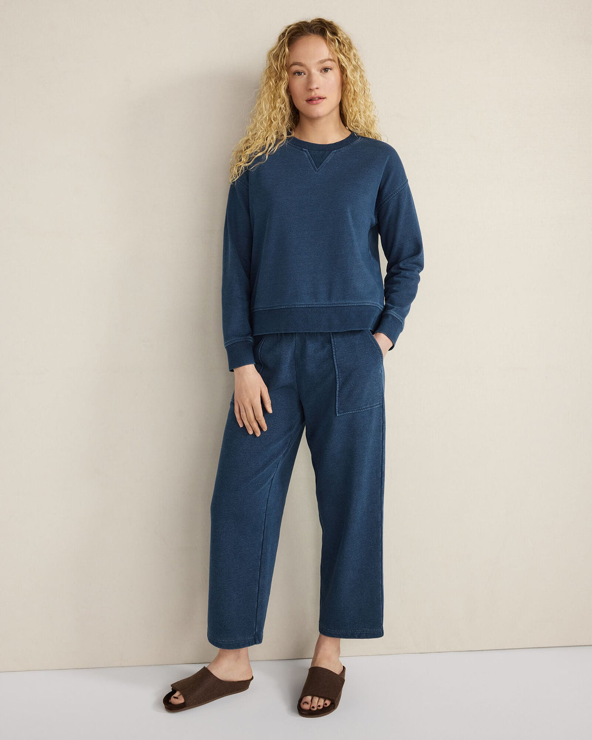 INDIGO WASHED COTTON FLEECE CREWNECK PULLOVER