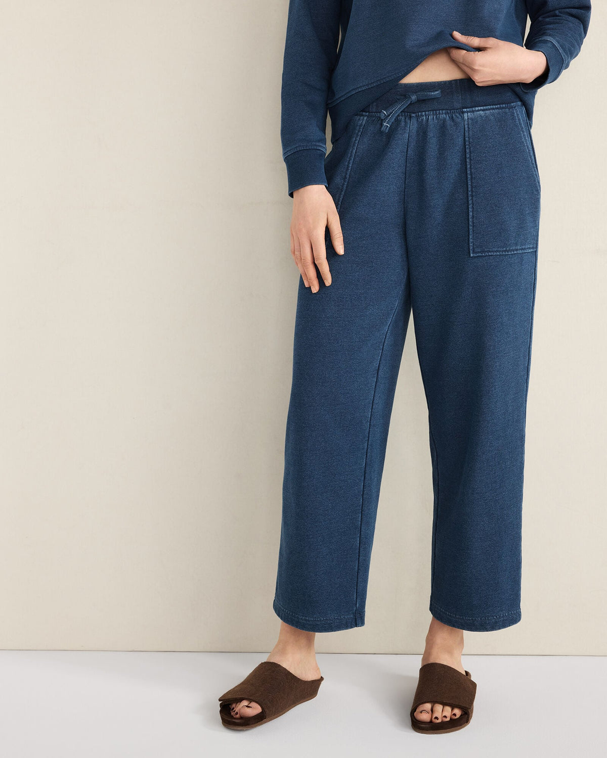 INDIGO WASHED COTTON FLEECE STRAIGHT LEG PANTS