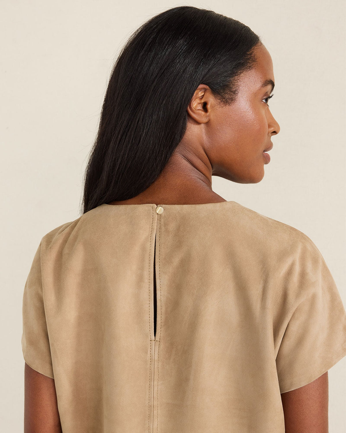 SUEDE TEE