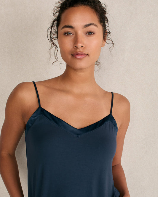 CALM & COOL V-NECK SLEEP CAMI