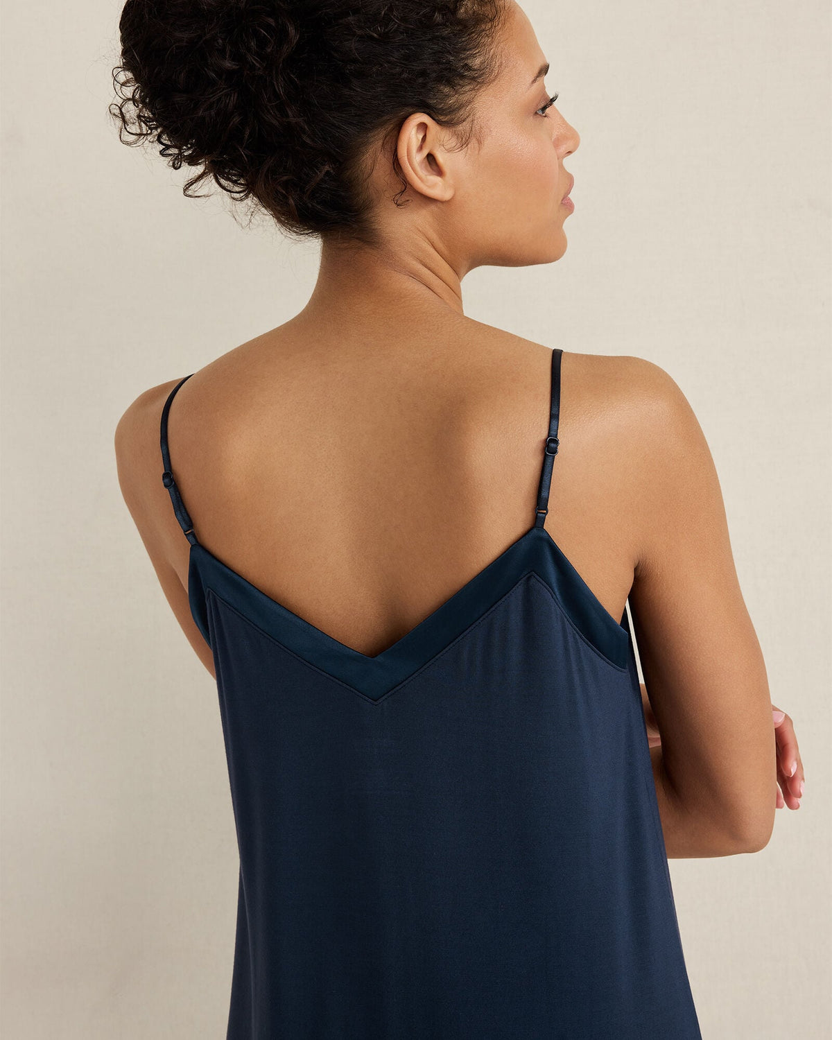 CALM & COOL V-NECK SLEEP CHEMISE