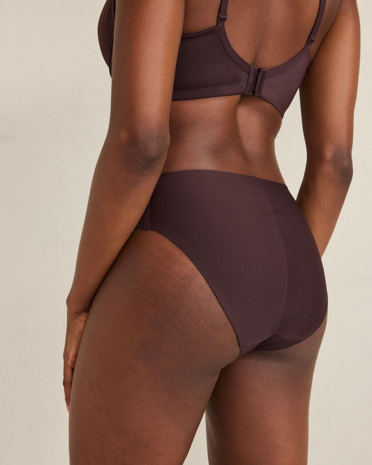INVISIBLE COMFORT HIGH LEG BRIEF