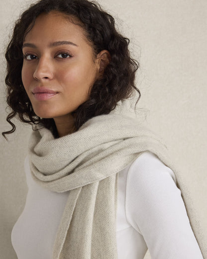 CASHMERE HERRINGBONE WOVEN SCARF