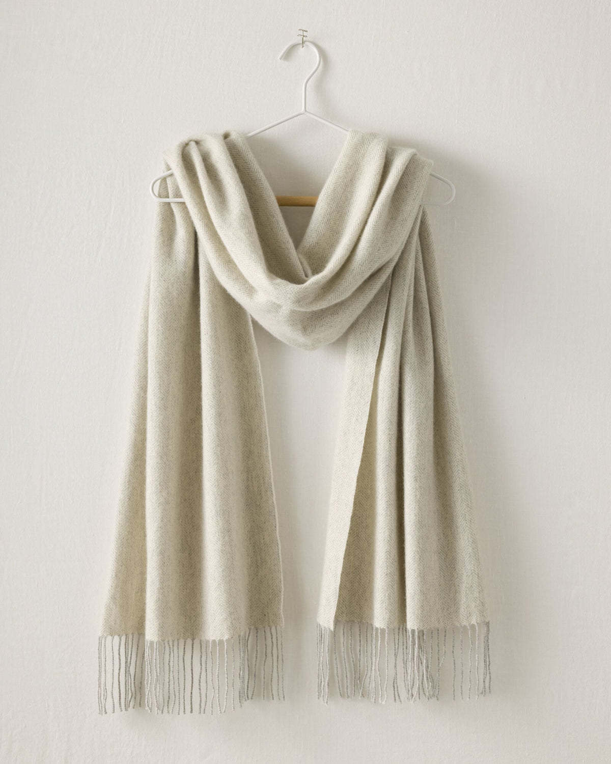 CASHMERE HERRINGBONE WOVEN SCARF