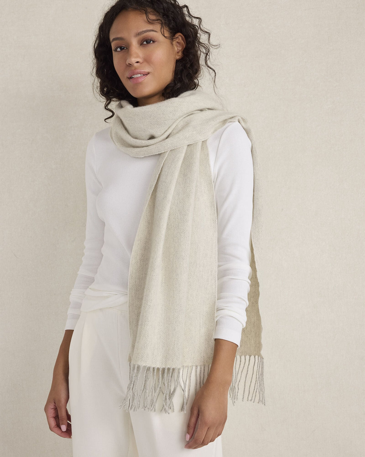 CASHMERE HERRINGBONE WOVEN SCARF