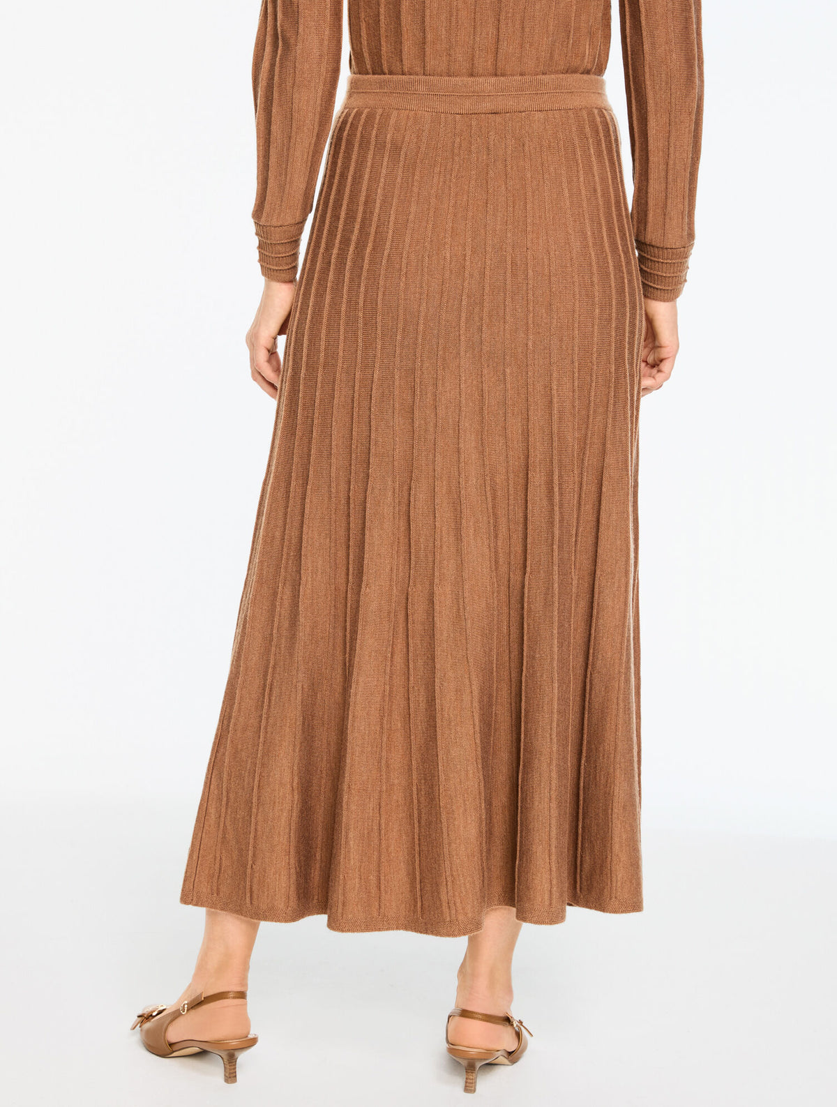 PLEATED FIT & FLARE SKIRT