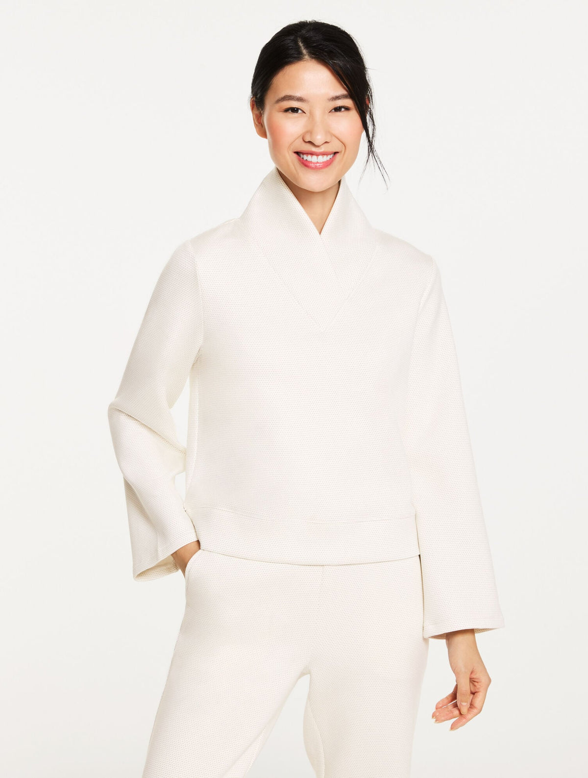 AIRKNIT STRETCH MESH V-NECK PULLOVER