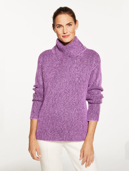 BOXY TURTLENECK SWEATER