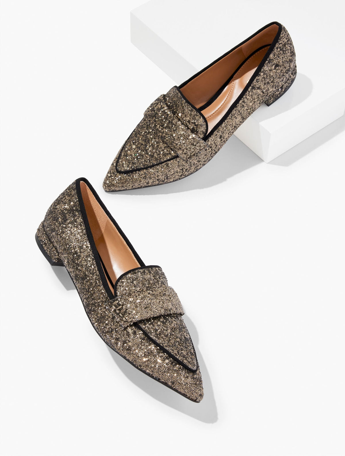 SCARLET SPARKLE POINTED TOE LOAFERS