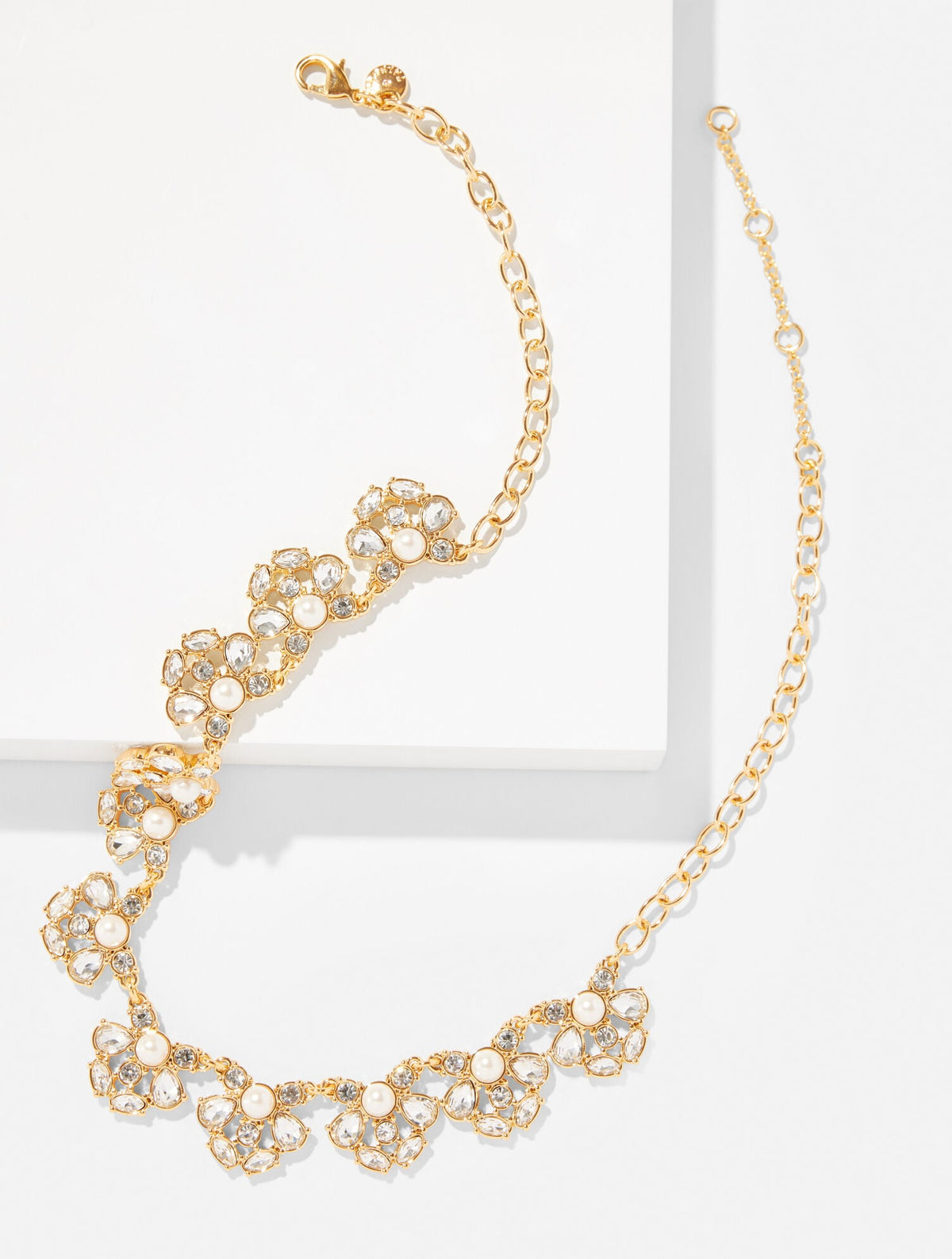 EMBELLISHED PEARL NECKLACE