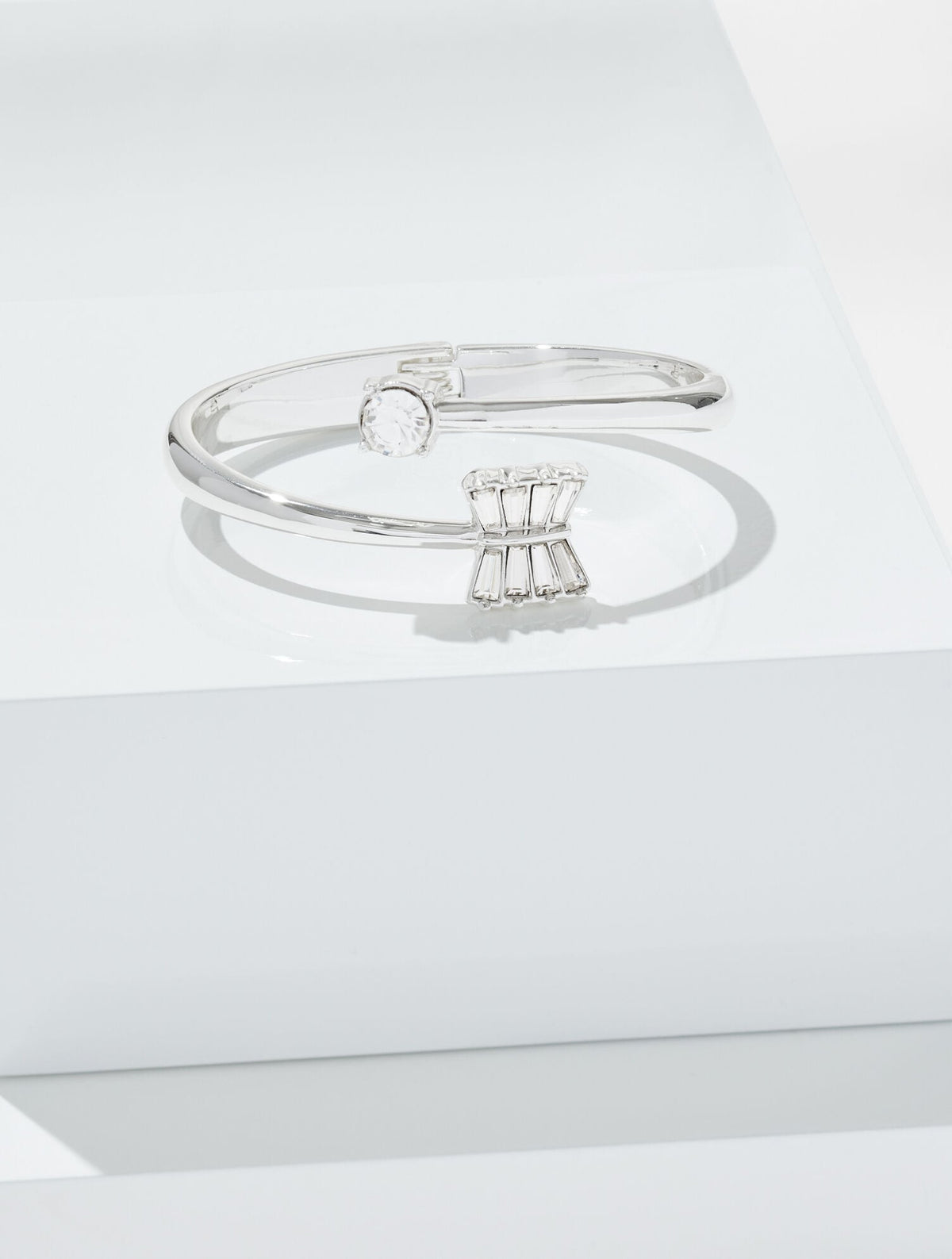 EMBELLISHED HINGE BRACELET