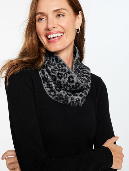 SNOW LEOPARD SNOOD