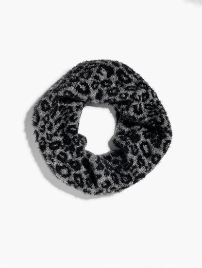 SNOW LEOPARD SNOOD