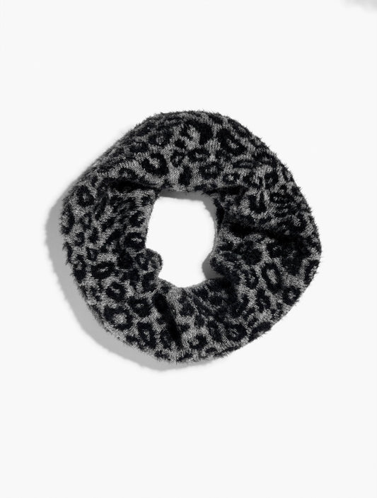 SNOW LEOPARD SNOOD