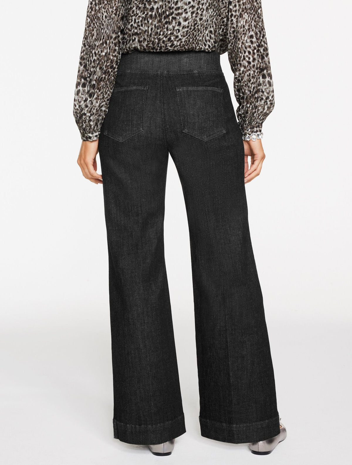 FLARE LEG PULL-ON TRAVEL JEANS - CRESCENT WASH