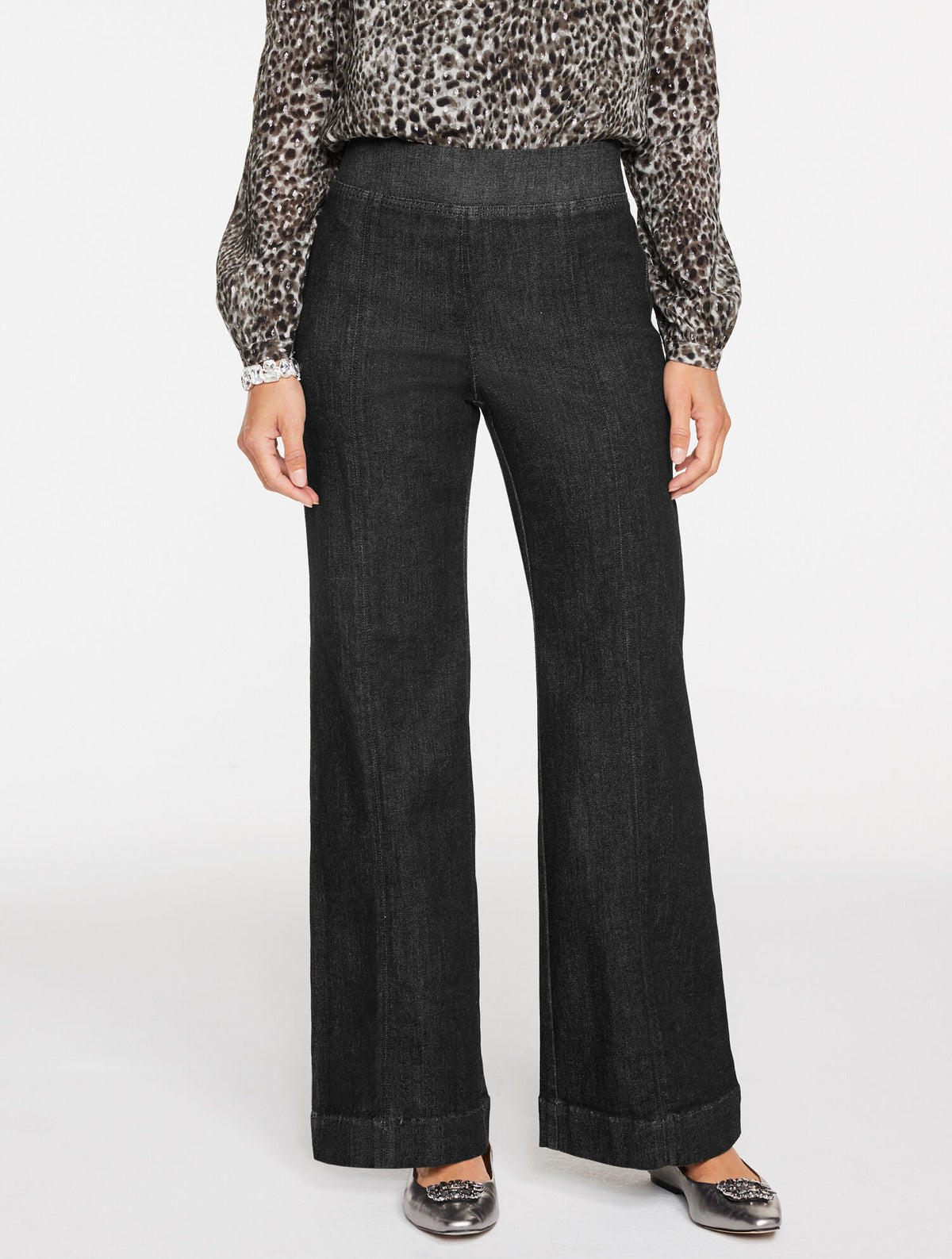 FLARE LEG PULL-ON TRAVEL JEANS - CRESCENT WASH