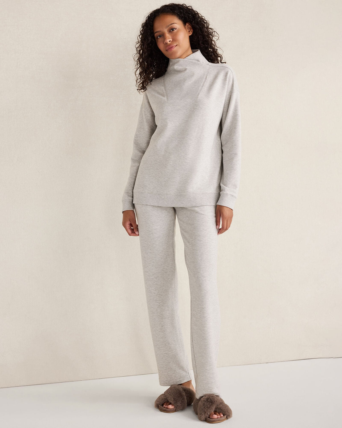 FLEECE CROSSOVER SWEATSHIRT