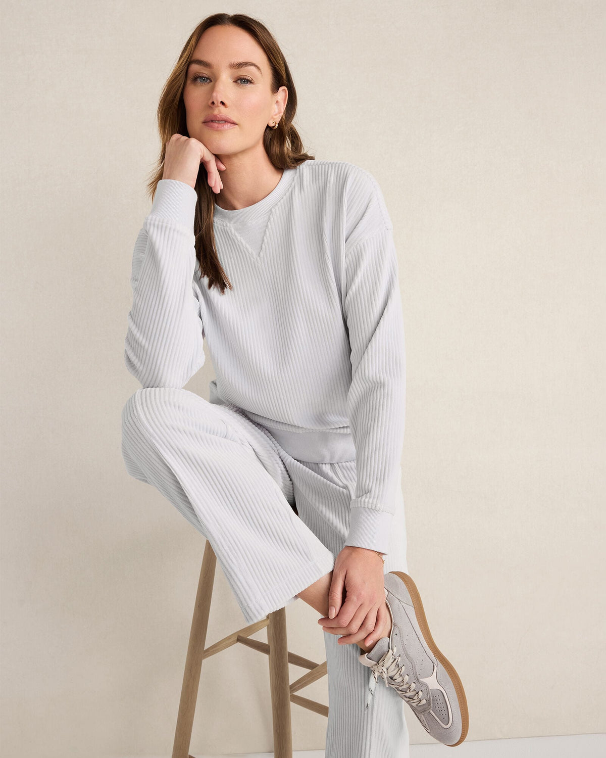 CORDED VELOUR CREWNECK PULLOVER