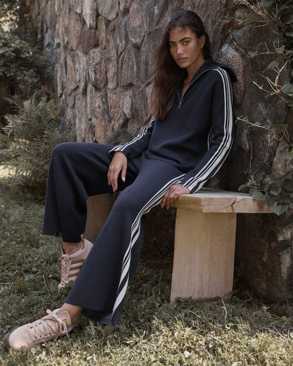 SPORTY STRIPE HALF-ZIP PULLOVER