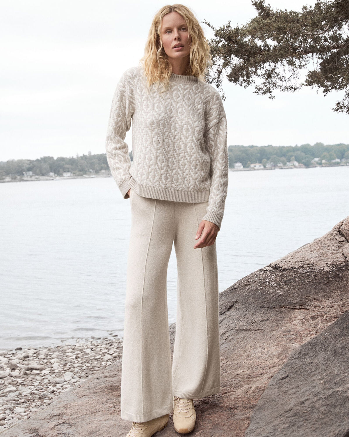 ORGANIC COTTON BLEND DIAMOND STITCH SWEATER