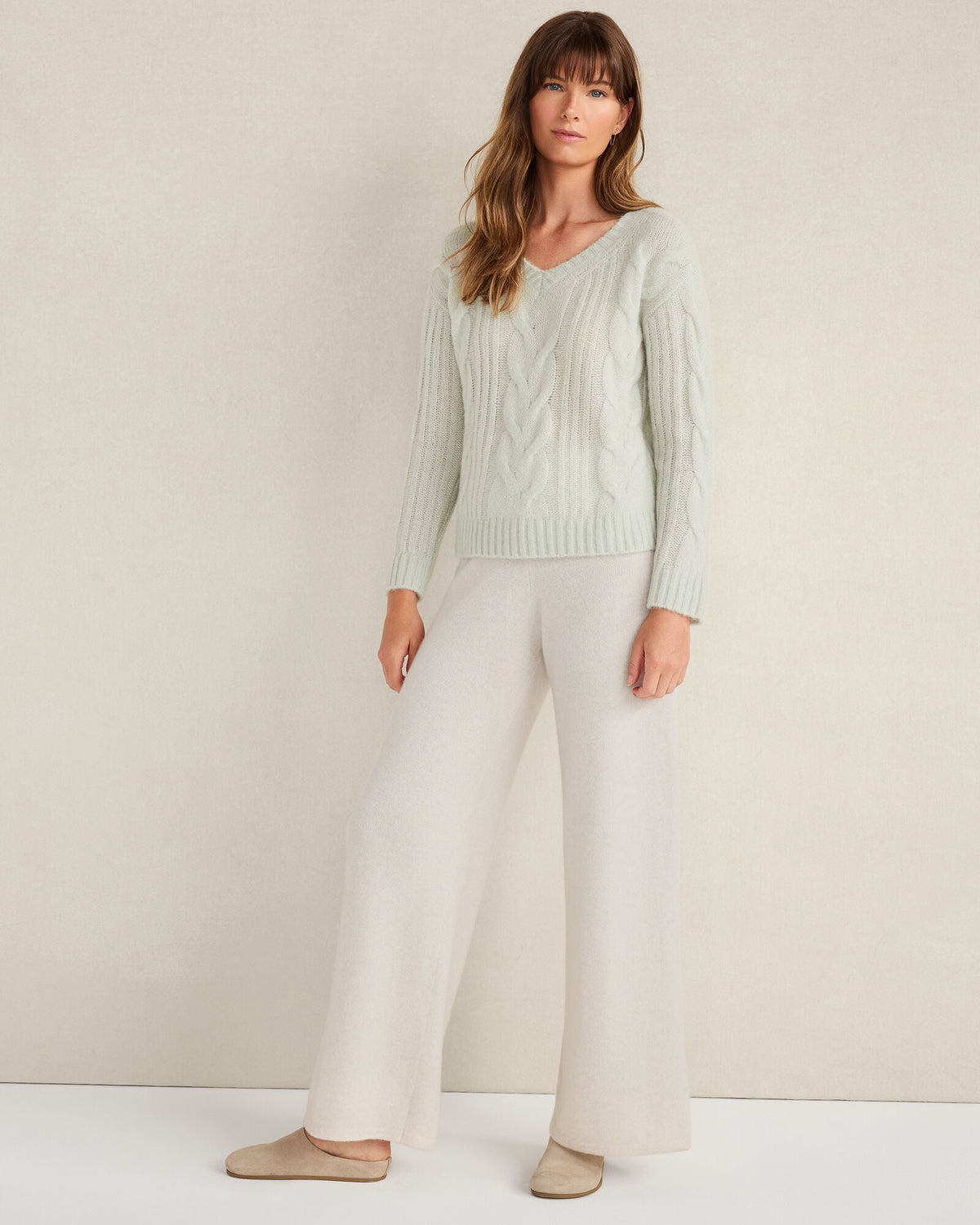 LOFTY KNIT V-NECK SWEATER