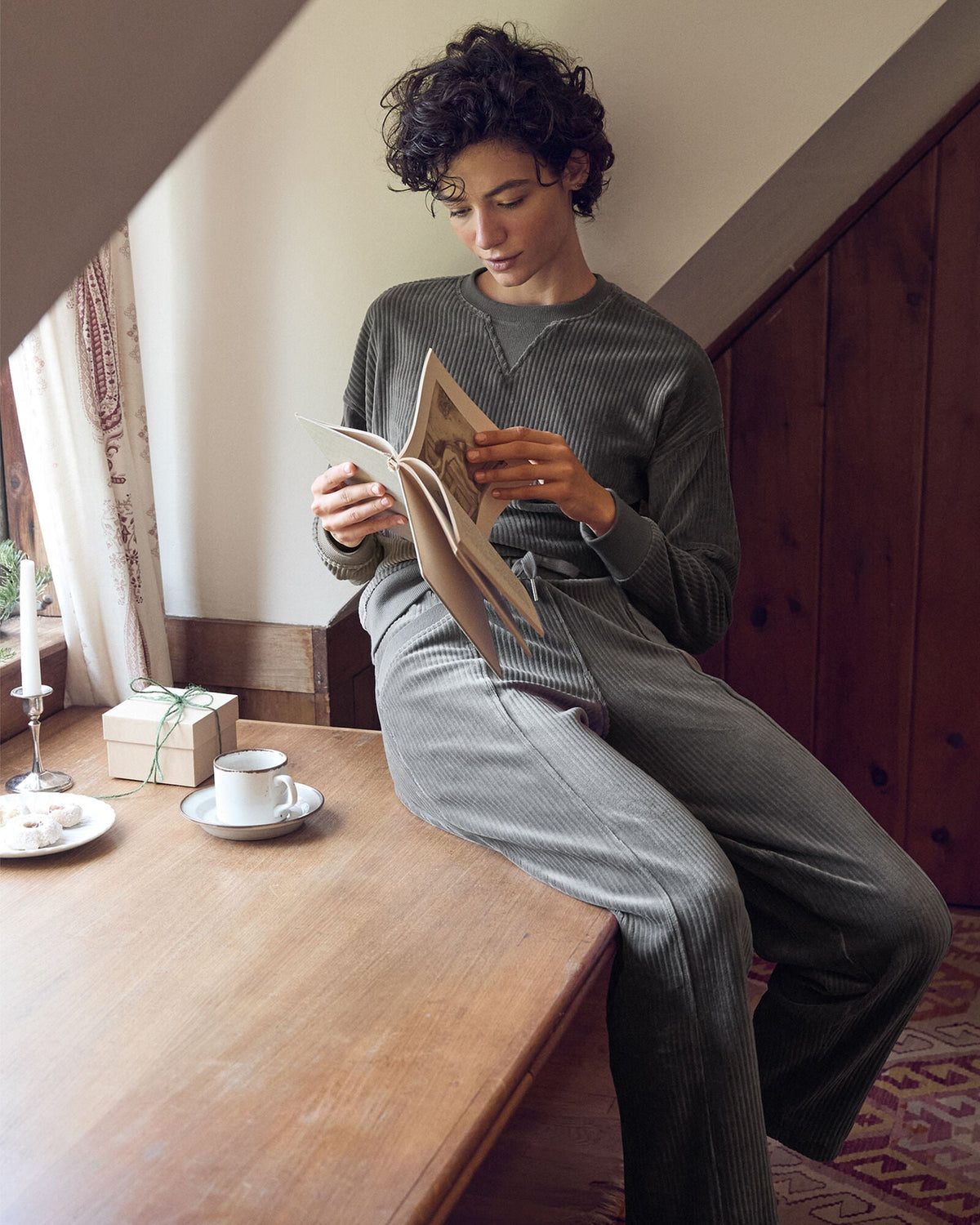 CORDED VELOUR PANTS