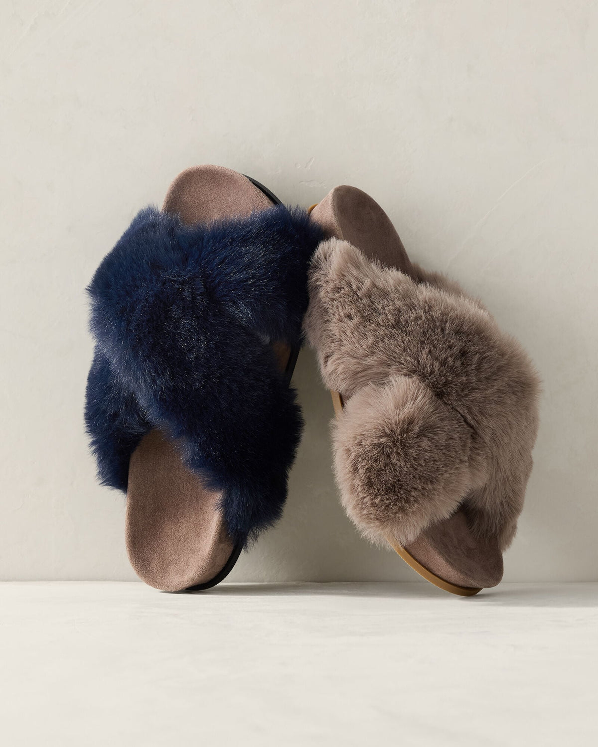 FAUX FUR CRISS CROSS MOLDED SLIPPERS