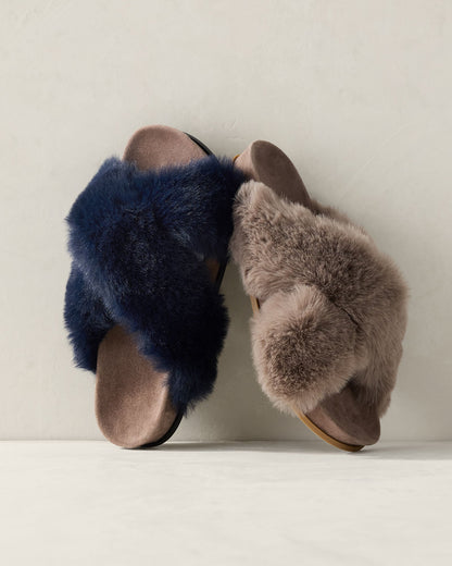 FAUX FUR CRISS CROSS MOLDED SLIPPERS