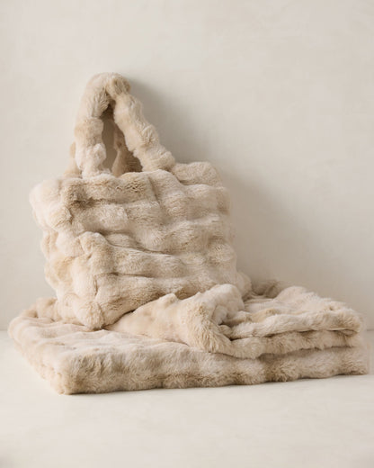 FAUX FUR THROW BLANKET AND TOTE