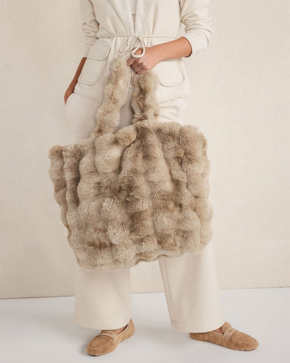 FAUX FUR THROW BLANKET AND TOTE
