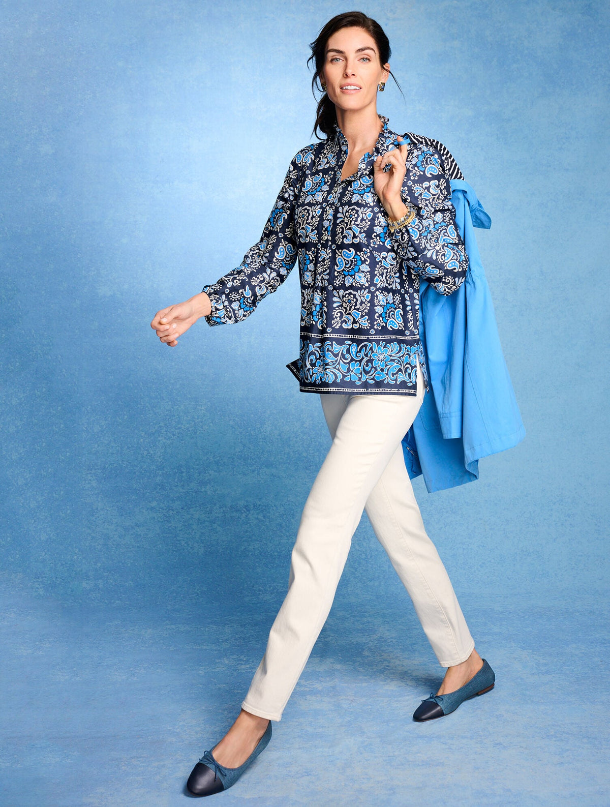 HOODED RAIN JACKET