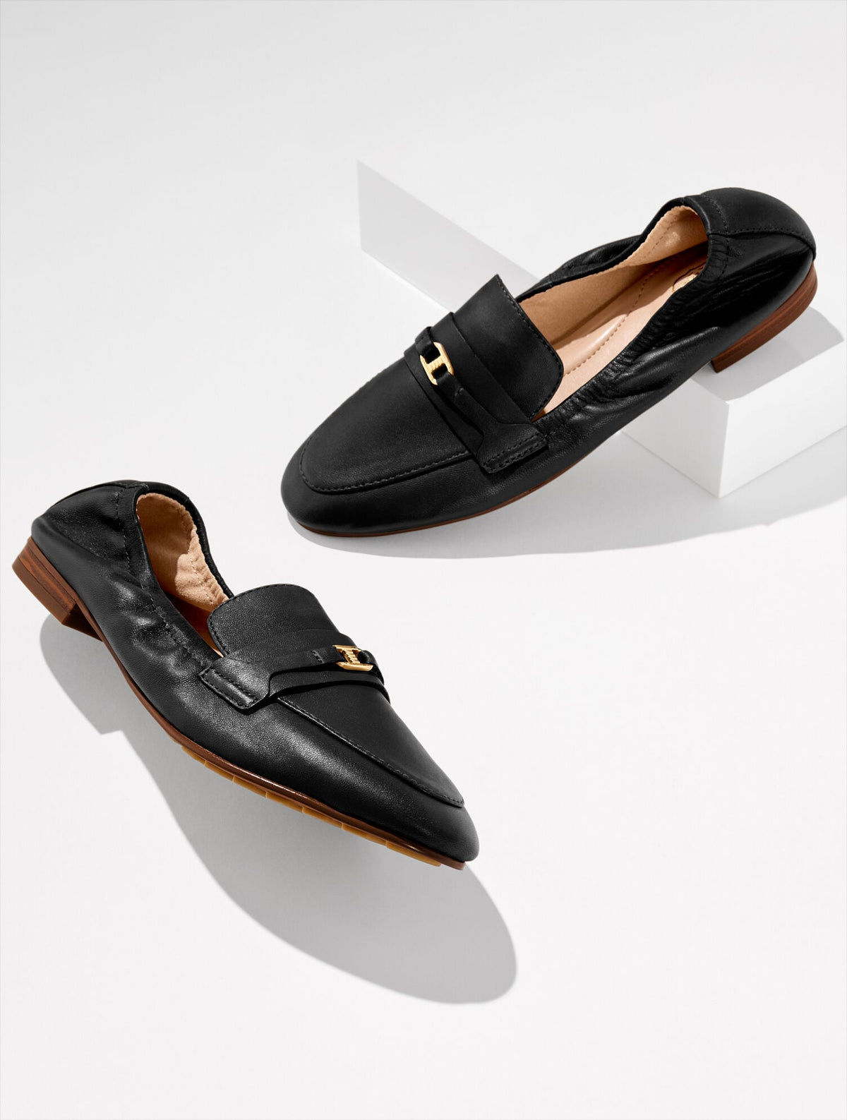 BLACK,5M,Medium