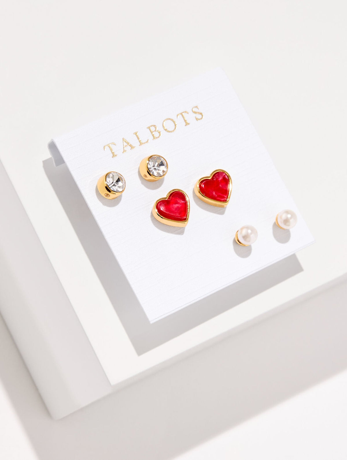 ROMANTIC HEARTS STUD EARRING SET