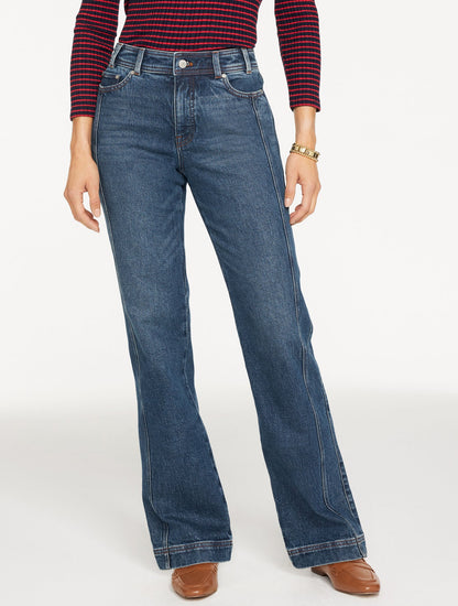 RELAXED BOOTCUT JEAN - NASH WASH