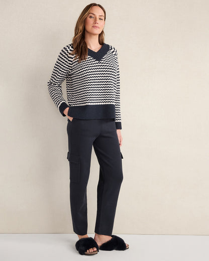ORGANIC COTTON BLEND TWO-TONE V-NECK SWEATER