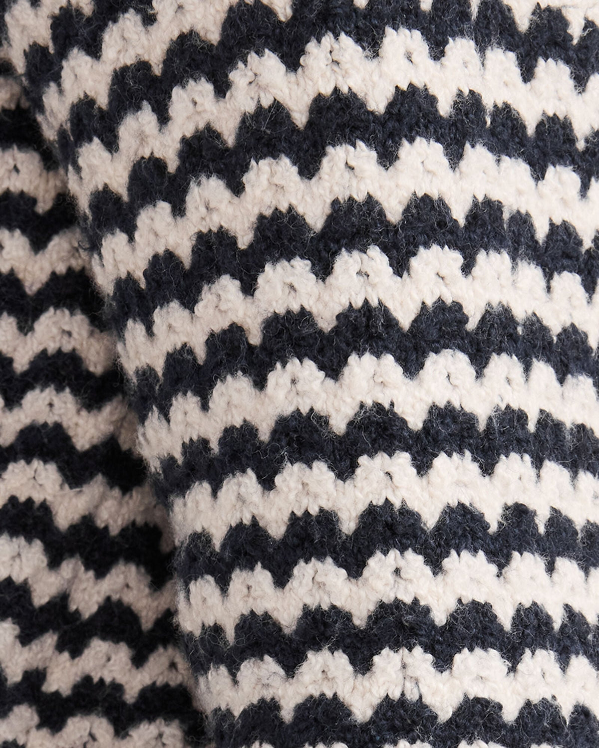 ORGANIC COTTON BLEND TWO-TONE V-NECK SWEATER
