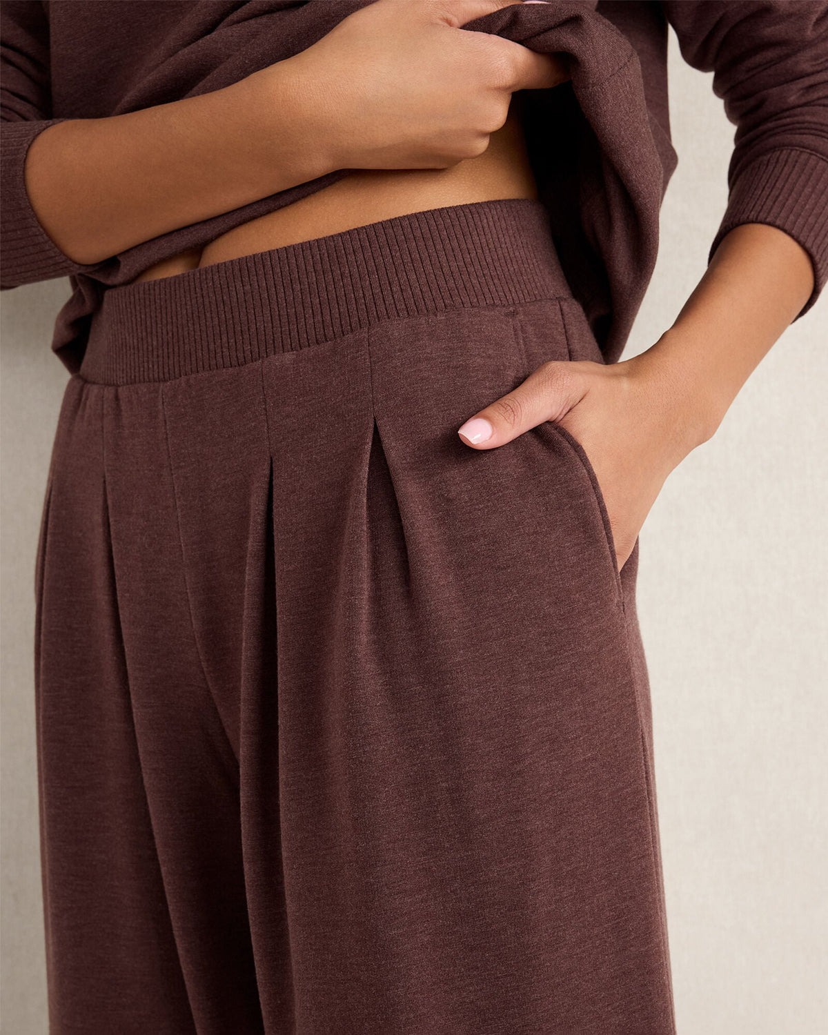 FLEECE PLEATED WIDE LEG PANTS